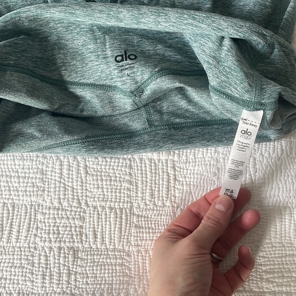 ALO Yoga Seafoam Leggings - Picture 5 of 5